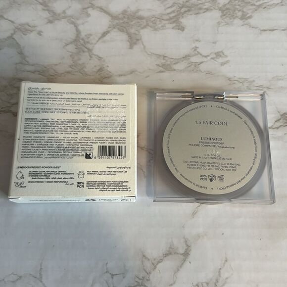 HUDA BEAUTY GloWish luminous Vegan pressed Powder in 1.5 fair cool - Picture 3 of 5